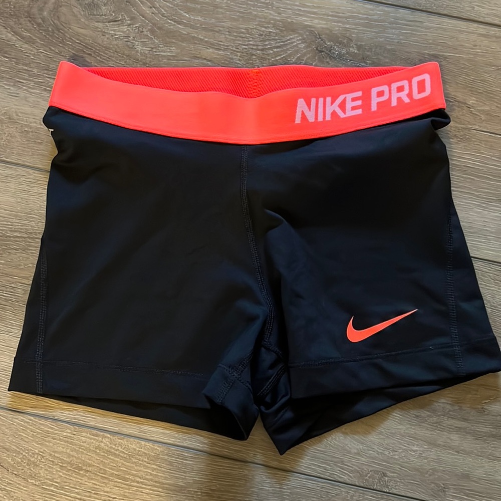 Nike PRO women’s shorts. Size small. Barely worn.